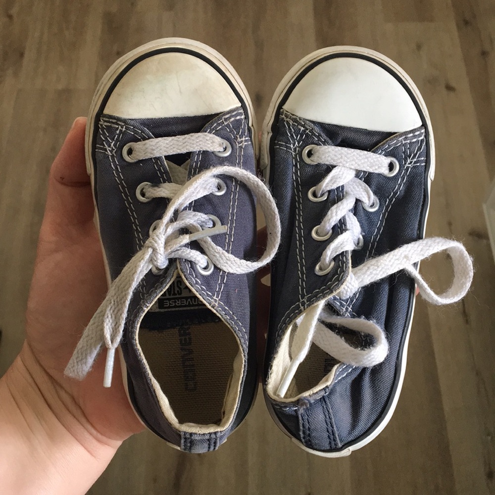 Blue toddler converse size 8